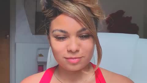 diosadeluniverso_ online show from January 7, 6:11 pm