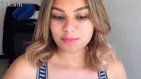 diosadeluniverso_ online show from October 17, 6:00 pm