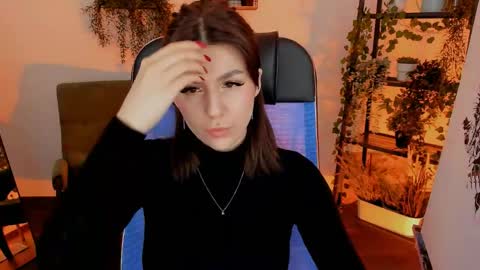 Di online show from April 7, 7:05 pm