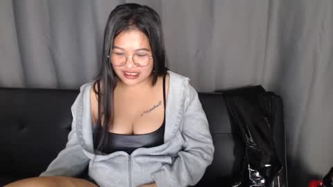 LatexQueen online show from September 23, 1:42 pm