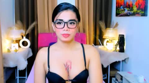 Carmy And Yanna Faulkerson online show from November 20, 6:20 pm