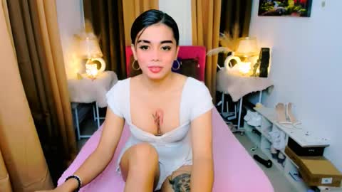 Carmy And Yanna Faulkerson online show from November 14, 5:02 pm