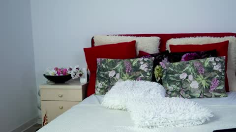Chloe online show from May 26, 3:50 am