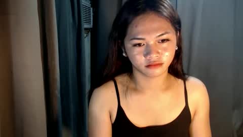 distractible_elloise18 online show from November 17, 6:36 am