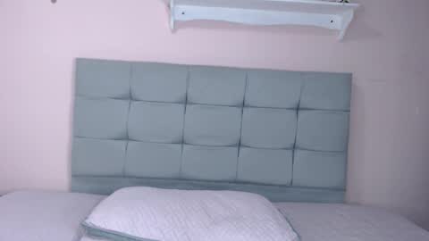 disyamil_pineda online show from March 21, 8:19 am