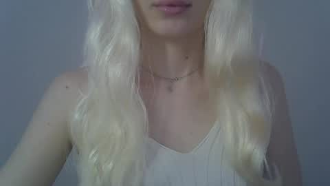 DitaMilton online show from February 3, 1:38 pm