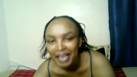 diva_cheupe online show from April 6, 5:30 am