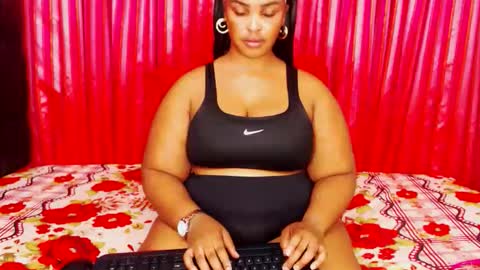 divinebooty93 online show from March 23, 6:41 am