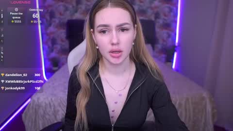 DivineJasss online show from April 7, 4:47 am