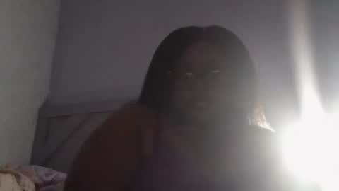 divinenicole22 online show from February 16, 2:43 am