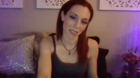 Snapshot of dixieglam chatting on February 18, 11:33 am dixieglam online show from February 18, 11:33 am