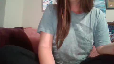 SNEAKYLNK online show from October 26, 8:43 am