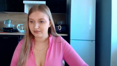 Alice online show from May 8, 9:01 am