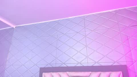 DogirlyWoof online show from December 16, 11:55 am