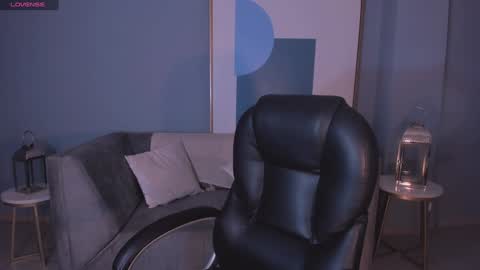 Snapshot of dolcieelliot chatting on December 24, 11:38 am Dolcie online show from December 24, 11:38 am