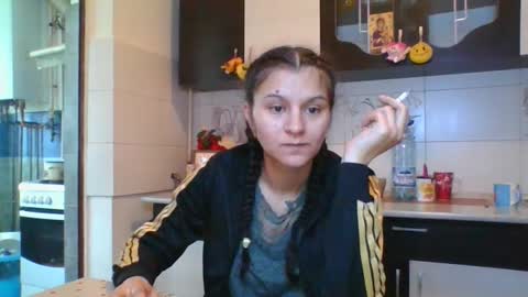 Snapshot of doll_stylish_ chatting on February 8, 6:43 am dol online show from February 8, 6:43 am