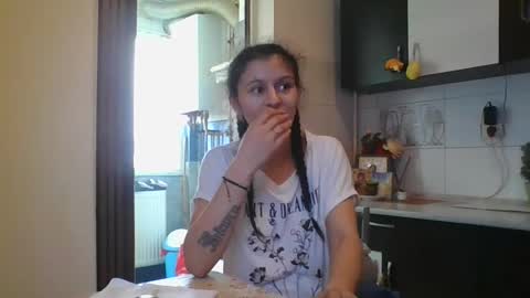 Snapshot of doll_stylish_ chatting on February 2, 8:46 am dol online show from February 2, 8:46 am