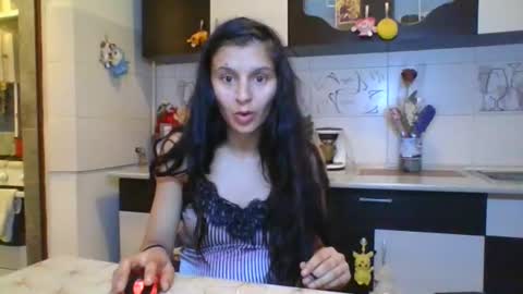 Snapshot of doll_stylish_ chatting on March 8, 8:13 pm dol online show from March 8, 8:13 pm