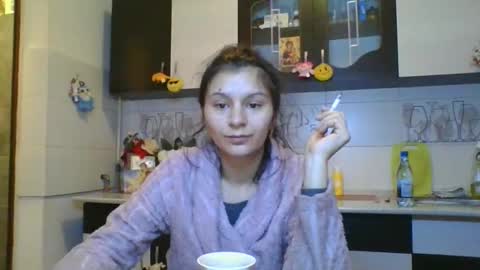 Snapshot of doll_stylish_ chatting on February 20, 3:23 am dol online show from February 20, 3:23 am
