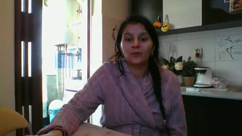 Snapshot of doll_stylish_ chatting on February 22, 7:45 am dol online show from February 22, 7:45 am