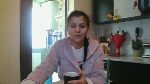 Snapshot of doll_stylish_ chatting on February 15, 6:55 am dol online show from February 15, 6:55 am