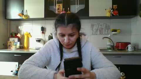 Snapshot of doll_stylish_ chatting on January 23, 9:18 am dol online show from January 23, 9:18 am