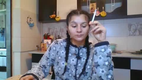 Snapshot of doll_stylish_ chatting on February 12, 6:08 am dol online show from February 12, 6:08 am