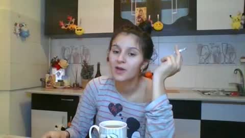 Snapshot of doll_stylish_ chatting on January 2, 8:24 pm dol online show from January 2, 8:24 pm