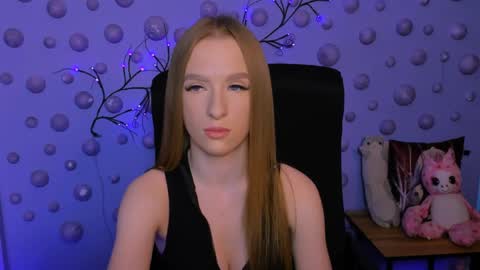 doll_vey online show from May 20, 9:06 am