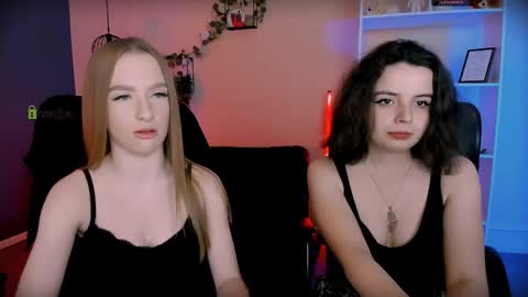 doll_vey online show from May 24, 9:08 am