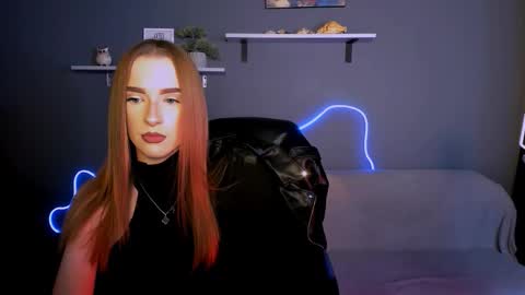 doll_vey online show from October 12, 6:54 pm