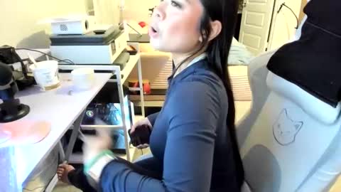 DOLLLFACE online show from March 15, 2:13 am