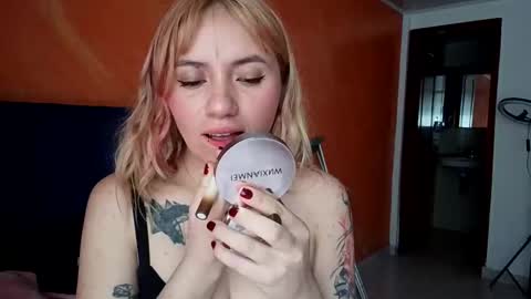 dollvexia_ online show from March 20, 8:03 pm