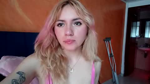 dollvexia_ online show from March 19, 8:02 pm