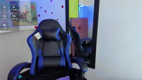 dolly_boob online show from March 25, 5:00 am