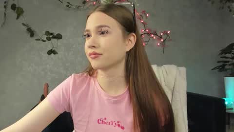 Dolly online show from November 7, 4:18 am