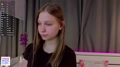 Emilia online show from October 15, 6:10 pm