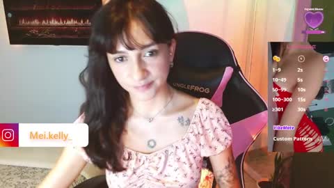 dollykelly_ online show from April 28, 10:41 am