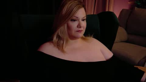 SADE online show from December 22, 10:35 pm