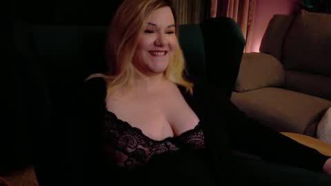 SADE online show from February 9, 10:12 pm