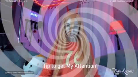 Snapshot of domlioness chatting on February 3, 2:58 am DomLioness online show from February 3, 2:58 am