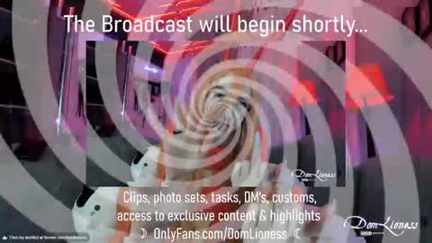 Snapshot of domlioness chatting on October 27, 11:21 pm DomLioness online show from October 27, 11:21 pm