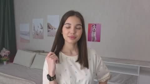 Kiki online show from March 26, 1:08 am