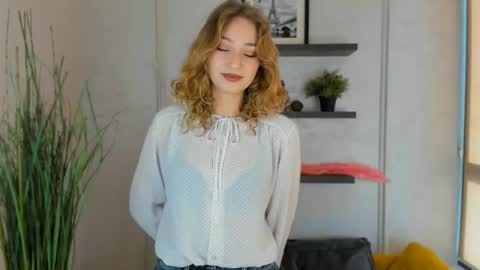 Sarah online show from January 22, 9:02 am