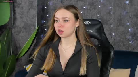 Vanessa online show from April 5, 9:19 am