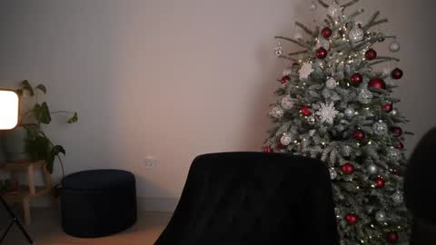 Sara online show from December 4, 2:36 am