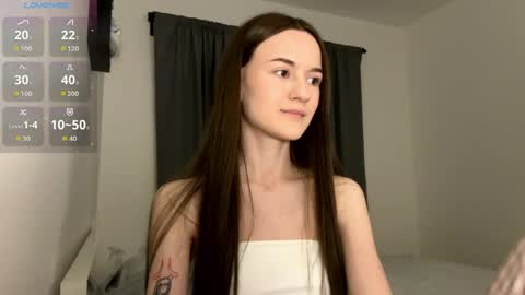 Alice online show from April 10, 8:15 pm