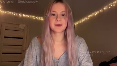 Lana  Eva  dont forget to give us a thumb up online show from October 19, 3:47 pm