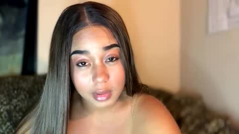 dove_love22 online show from November 27, 5:43 am