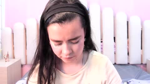 dovemullerr2 online show from May 7, 10:57 pm